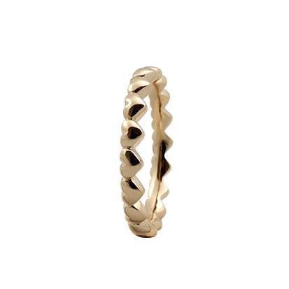 Christina Collect MILLION LOVE ring fra Christina Jewelry & Watches i forgyldt sølv med hjerteformede detaljer.